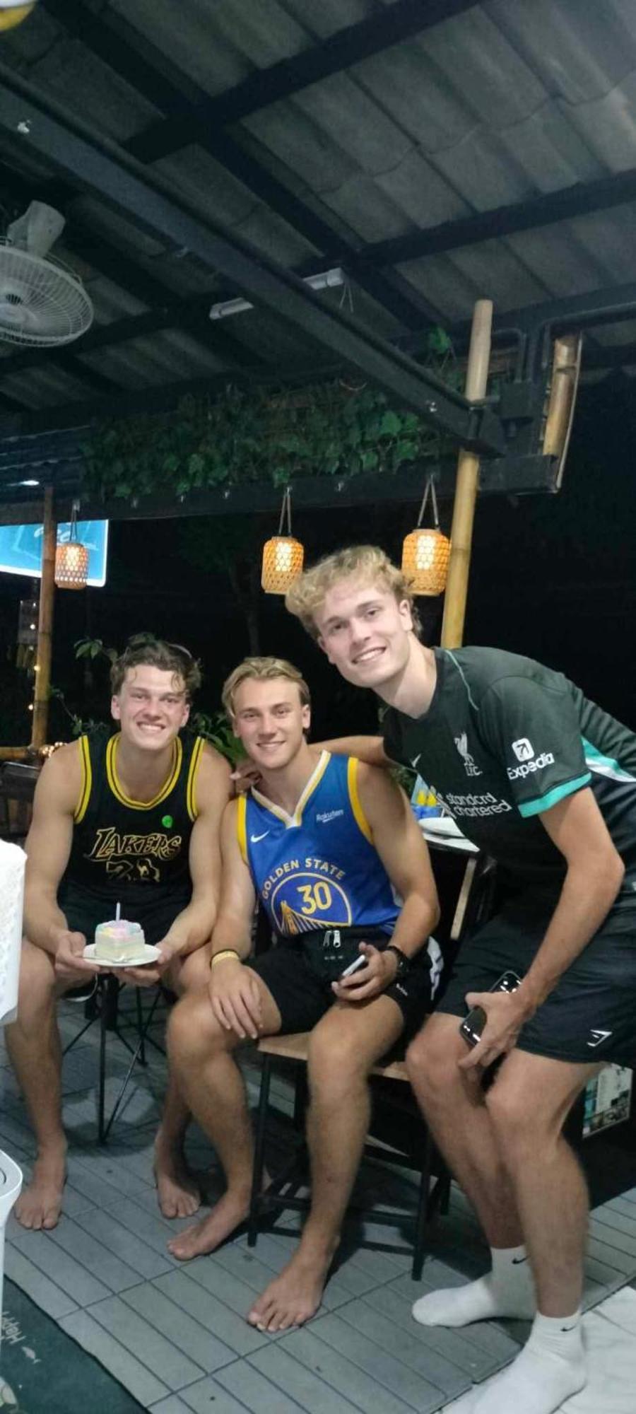 Sweed Dee Hostel Phi Phi-eilanden Buitenkant foto